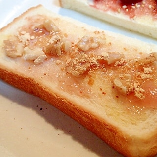 無花果ジャムと胡桃ときな粉のトースト
